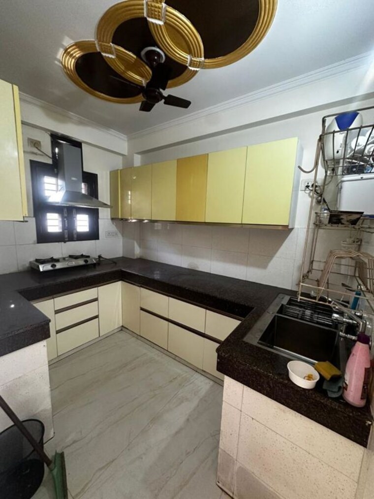 Kitchen, ardee-city 3 Bedroom 163 Sq.Yd. Builder Floor In Sector 52 Gurgaon 10190431
