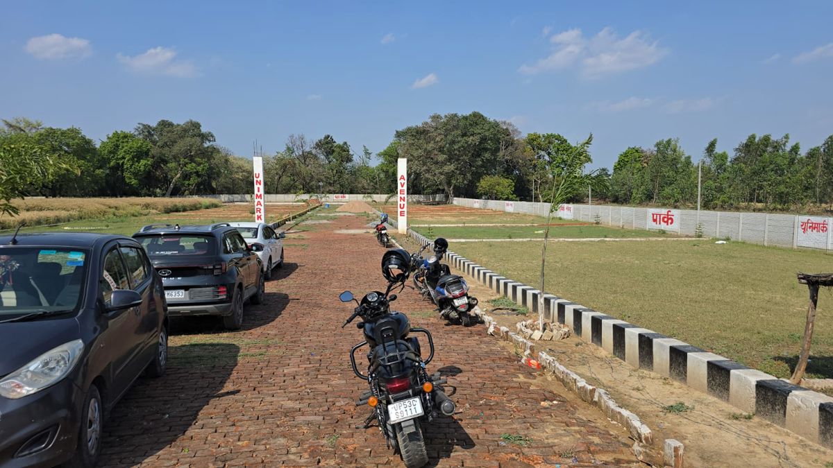 Plot For Sale in Deva Road