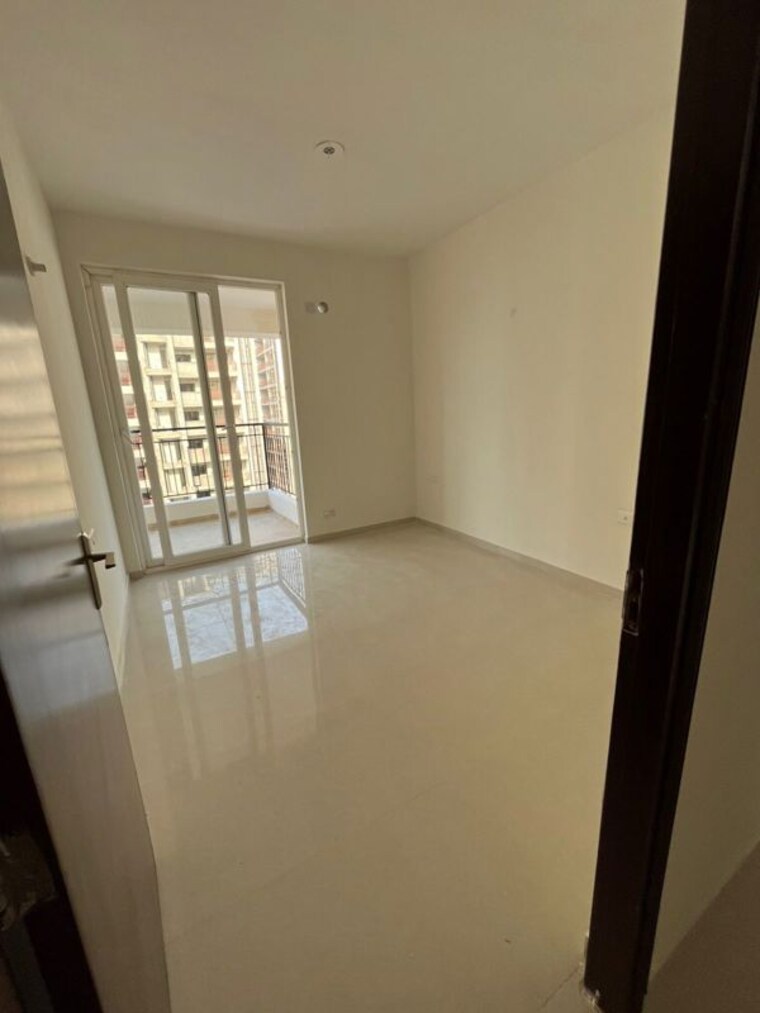 Room, kharar road 3 Bedroom 1775 Sq.Ft. Apartment In Kharar Road Mohali 10015929