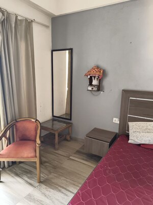 Bedroom in 1 RK Apartment at Paramount Oak, Zeta I Greater Noida – for Rent