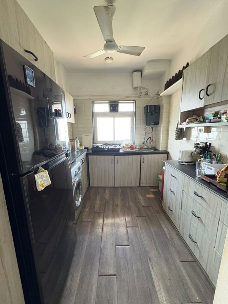 Kitchen, bandra west 2 Bedroom 750 Sq.Ft. Apartment In Bandra West Mumbai 10190466