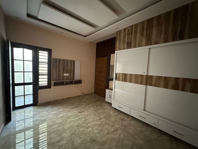 Room, ludhiana chandigarh hwy 3 Bedroom 80 Sq.Yd. Villa In LudhianA Chandigarh Hwy Mohali 10190477