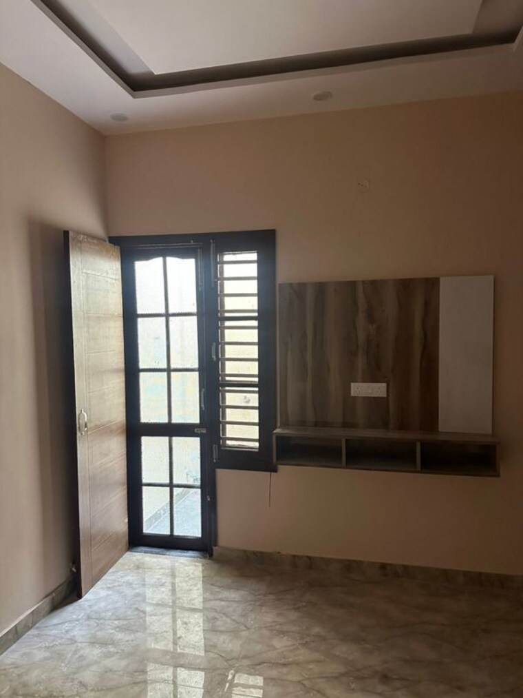 Room, ludhiana chandigarh hwy 3 Bedroom 80 Sq.Yd. Villa In LudhianA Chandigarh Hwy Mohali 10190477
