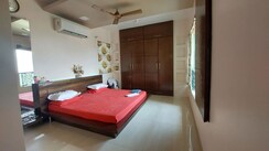 3 BHK Apartment For Sale in Hiranandani Meadows