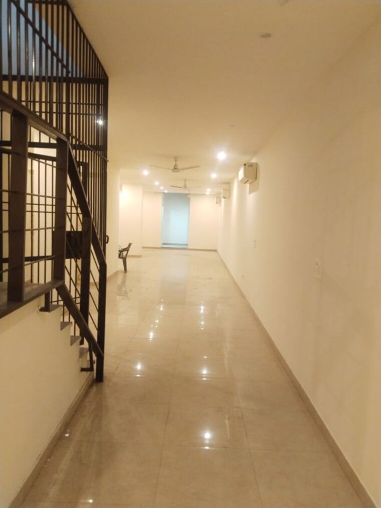 undefined, greater kailash ii Commercial Office Space 300 Sq.Yd. In Greater Kailash ii Delhi 10190499