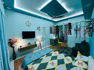 Bedroom in Studio Apartment at Gaur City Center, Sector 4 Greater Noida – for Rent