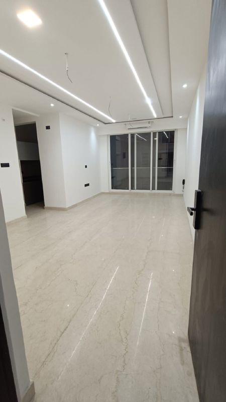 2 BHK + Pooja Room Apartment For Rent in Khar West