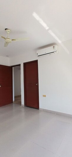 2 BHK + Pooja Room Apartment For Sale in Amanora Trendy Homes