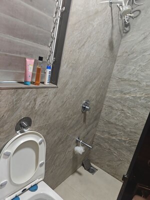 Bathroom in  Pg at Haji Ali – for Rent