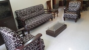 Living Room in 3 BHK Apartment at Arjun Apartment Chembur, Chembur – for Rent