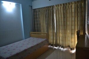 Bedroom in 3 BHK Apartment at Arjun Apartment Chembur, Chembur – for Rent