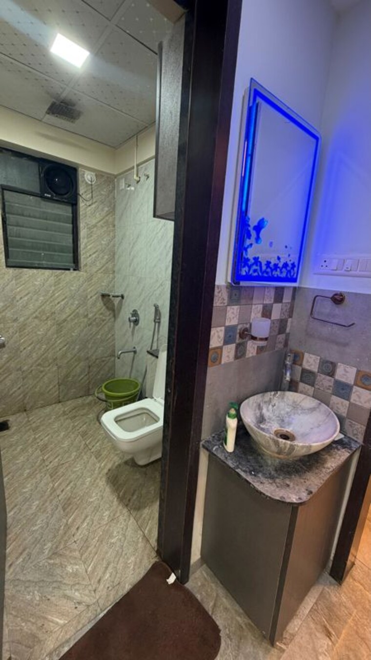 Bathroom, majestique-city 2 Bedroom 950 Sq.Ft. Apartment In Wagholi Pune 10190512