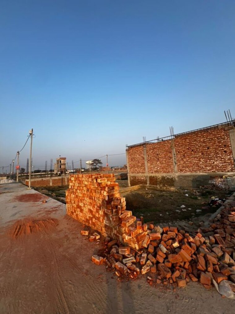 undefined, golden-park-achheja  100 Sq.Yd. Plot In Achheja Greater Noida 10190547