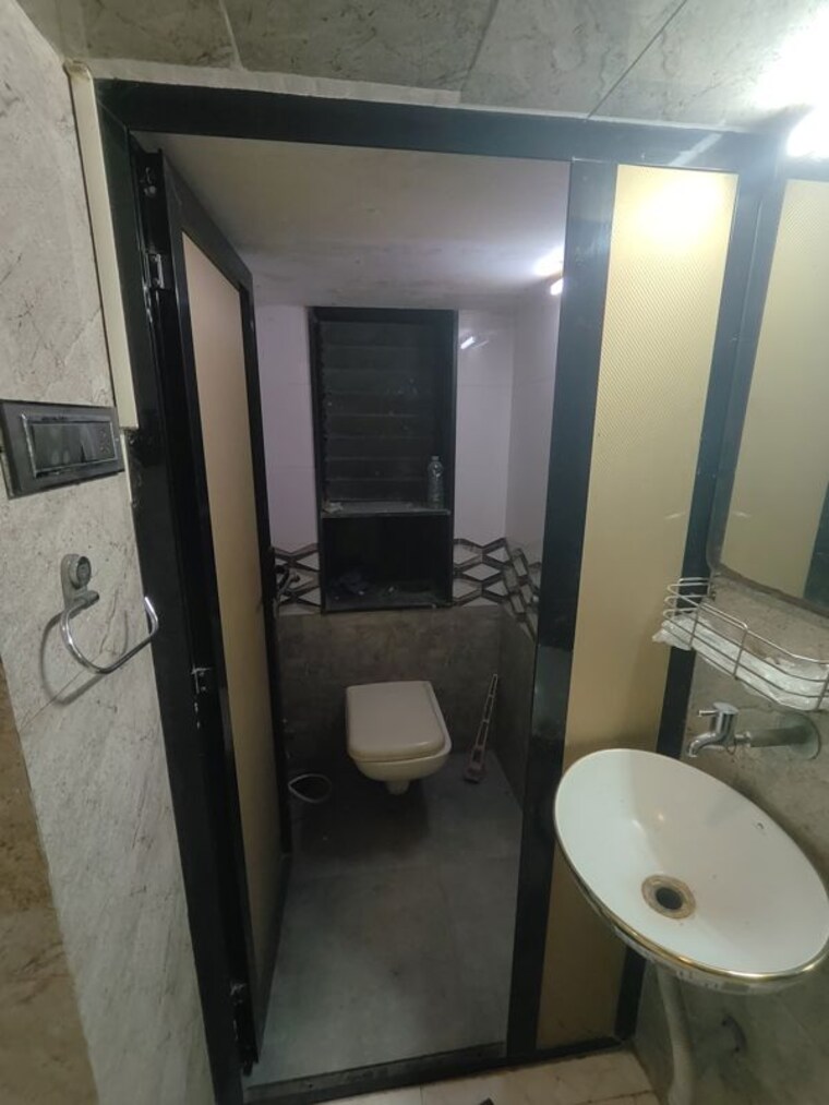 Bathroom, om-chs-kandivali 1 RK 300 Sq.Ft. Apartment In Kandivali West Mumbai 10190560