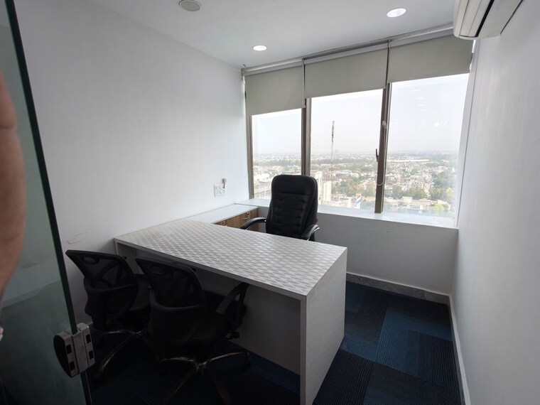Team Area, netaji subhash place Commercial Office Space 597 Sq.Ft. In Netaji Subhash Place Delhi 10190564