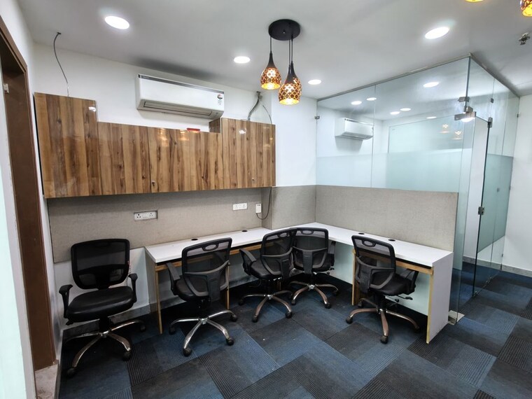 Team Area, netaji subhash place Commercial Office Space 597 Sq.Ft. In Netaji Subhash Place Delhi 10190564