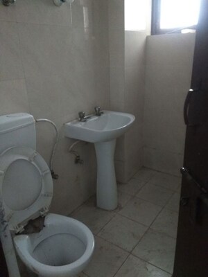 Bathroom in 2 BHK Apartment at Amolik Heights, Sector 88 – for Sale