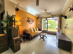 2 BHK + Pooja Room Apartment For Rent in Bandra West