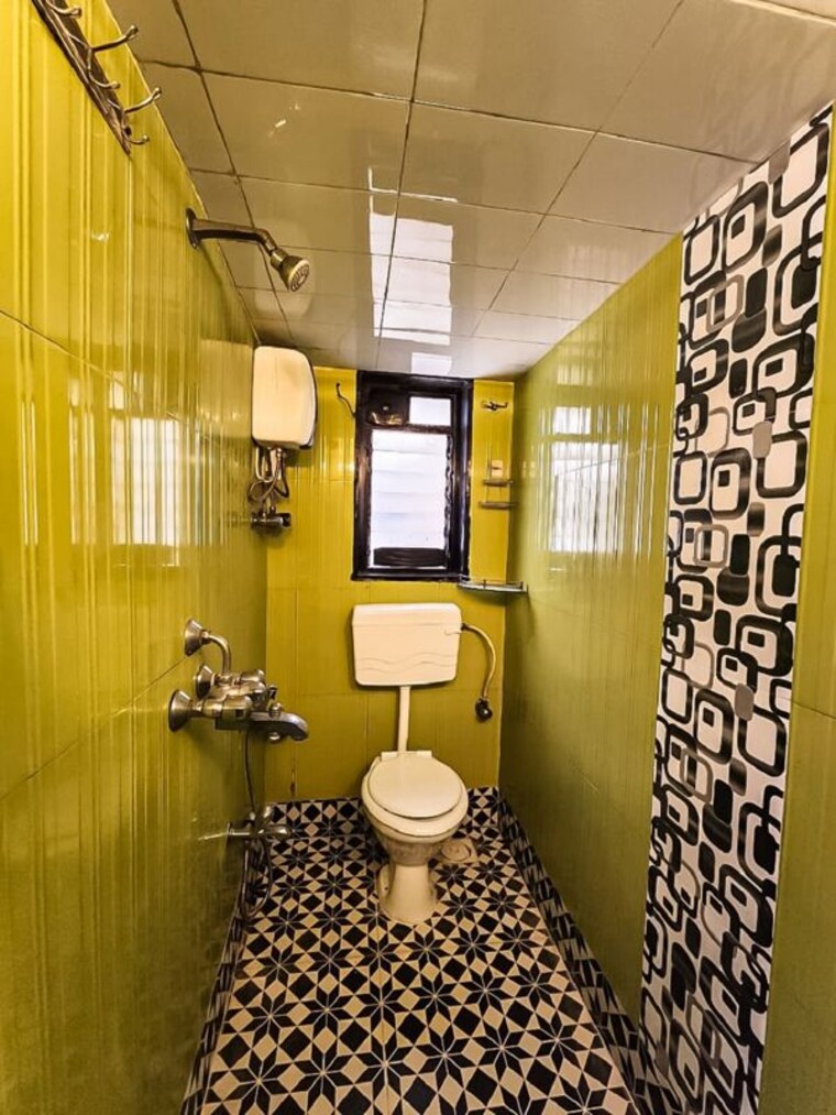 Attached Bathroom, bandra west 2 Bedroom 700 Sq.Ft. Apartment In Bandra West Mumbai 10190616