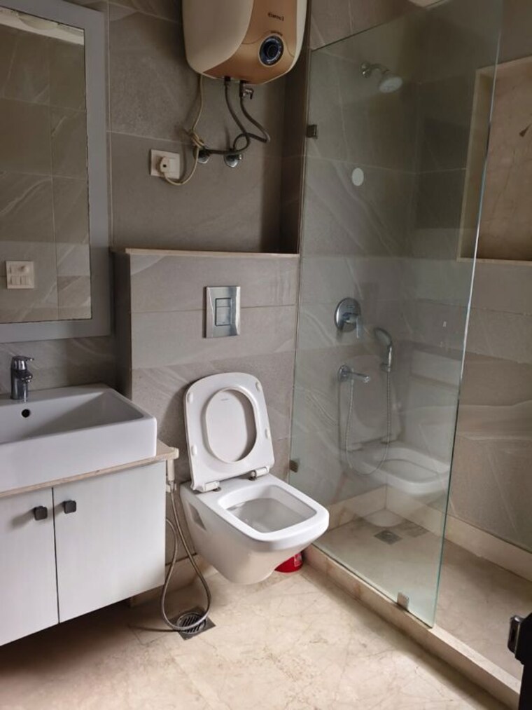 Bathroom, saket 2 Bedroom 910 Sq.Ft. Builder Floor In Saket Delhi 10190635