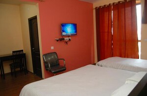 Room in 2 BHK Builder Floor at Kohli One Malibu Town, Sector 47 – for Rent