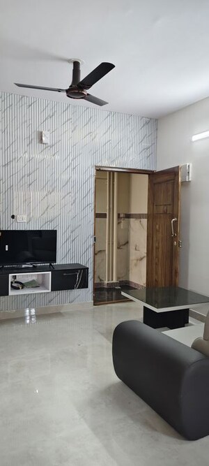 Living Room in 1 BHK Apartment at Indiranagar – for Rent