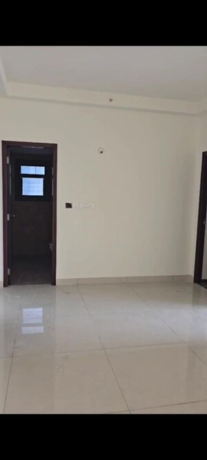 Room in 3 BHK Apartment at Purva Atmosphere, Thanisandra Main Road – for Rent