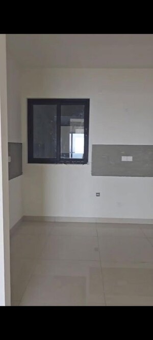 Room in 3 BHK Apartment at Purva Atmosphere, Thanisandra Main Road – for Rent