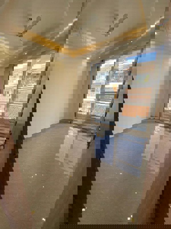 3 BHK + Pooja Room 2200 Sq.Ft. Builder Floor in S S Southend