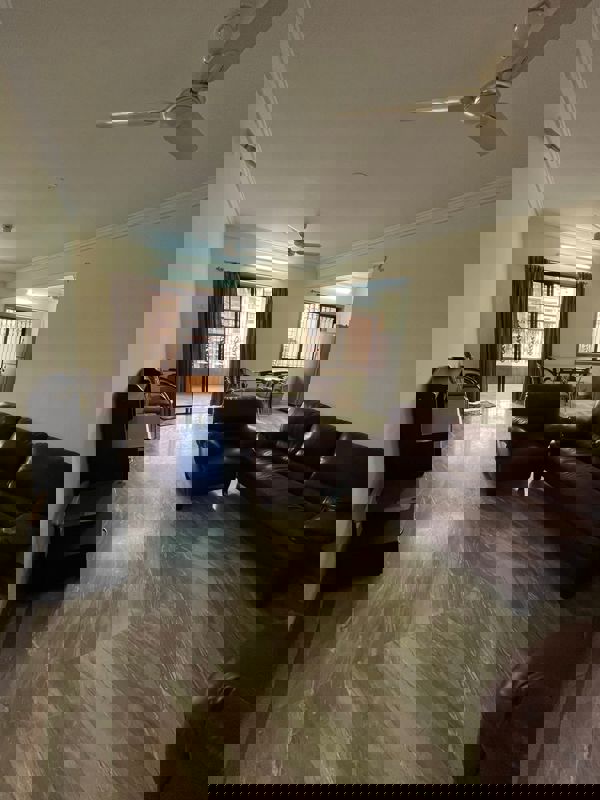 3 BHK 1600 Sq.Ft. Apartment in Green Valley CHS