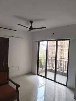 2 BHK + Extra Room Apartment For Rent in Runwal Gardens Phase I