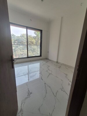 Room in 3 BHK Apartment at Mangesh Darshan Apartment, Santacruz West – for Rent