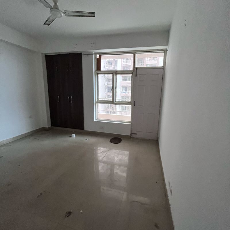 3 BHK + Pooja Room Apartment For Rent in Supertech Cape Luxe