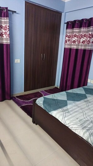 Bedroom in 2 BHK Builder Floor at RPS Palm Drive, Sector 88 – for Rent