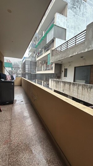 Balcony in 3 BHK Builder Floor at Sector 40 – for Rent