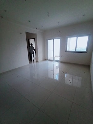 Room in 2 BHK Apartment at Puravankara Silversands, Mundhwa – for Rent