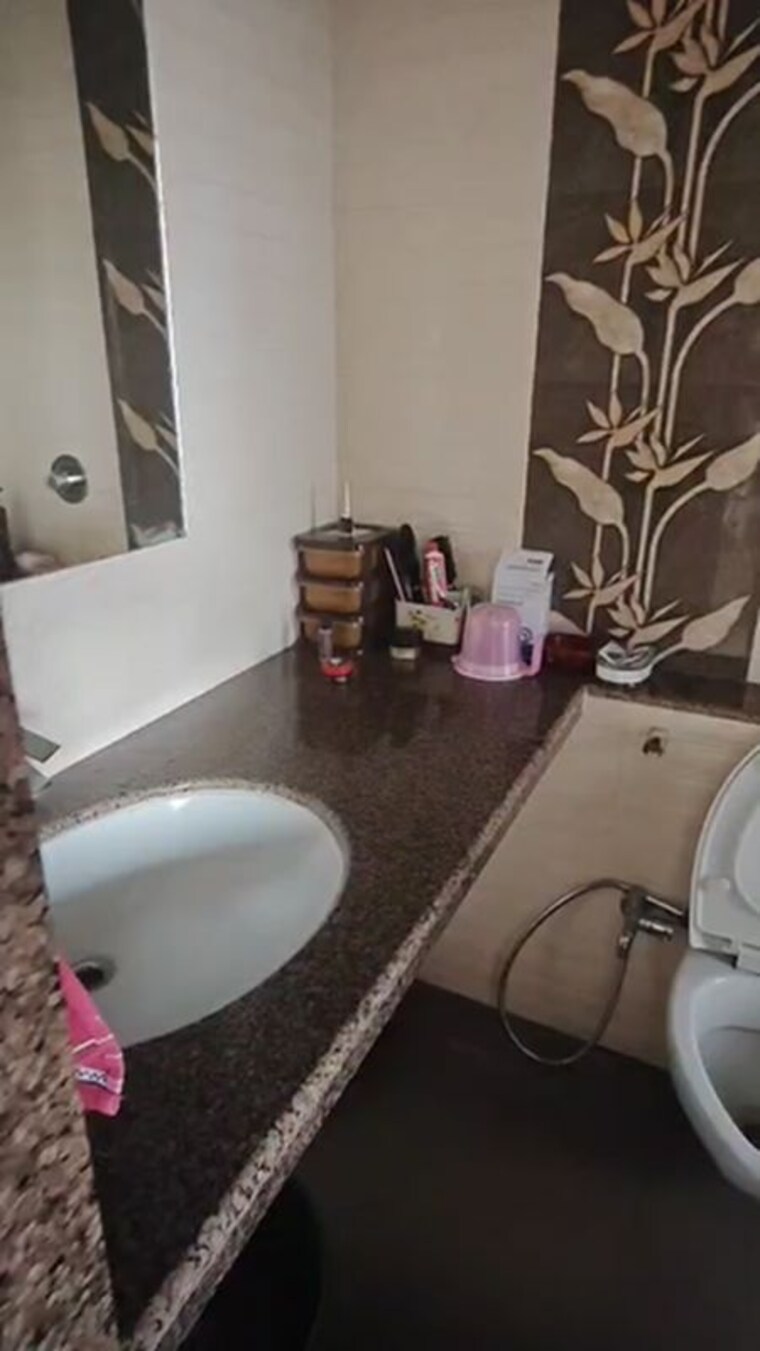 Bathroom, chembur 3 Bedroom 1235 Sq.Ft. Apartment In Chembur Mumbai 10190929