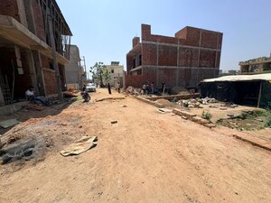  Plot – Exterior View View at Jankipuram Extension - for Sale