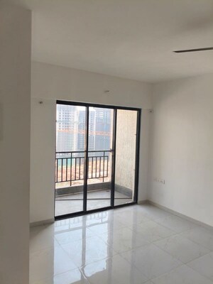 Room in 2 BHK Apartment at Runwal Gardens Phase I, Dombivli East – for Rent