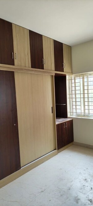 Room in 3 BHK Apartment at Highland Greendale, Varthur – for Rent