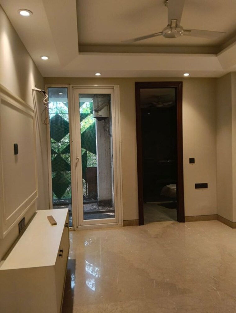 undefined, hargobind enclave 3 Bedroom 208 Sq.Yd. Builder Floor In Hargobind Enclave Delhi 10191044