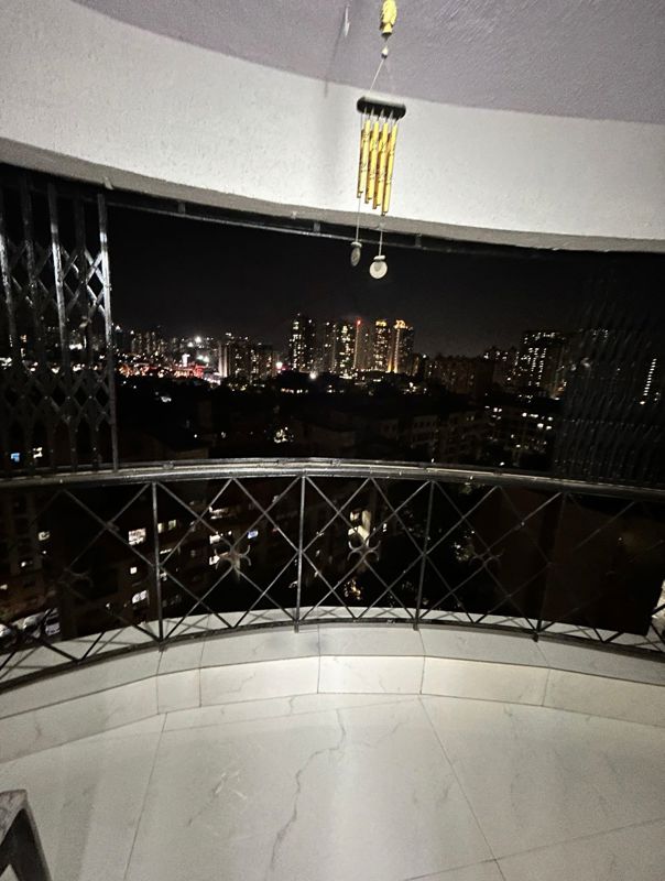 2 BHK Apartment For Rent in Hiranandani Meadows