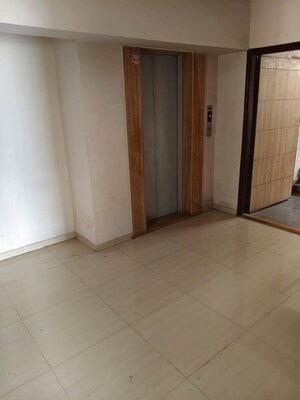 Room in 2 BHK Apartment at Unnathi Woods Phase 1 And 2, Ghodbunder Road – for Sale