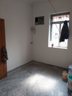 Room in 2 BHK Apartment at Chembur – for Rent