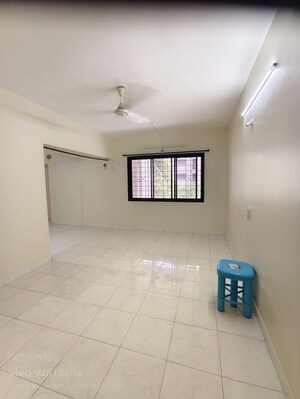 Room in 3 BHK Apartment at Nirmiti Horizon, Aundh – for Rent