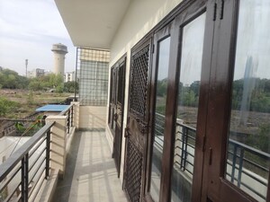 Balcony in 3 BHK Builder Floor at SS Mayfield Gardens, Sector 51 – for Rent