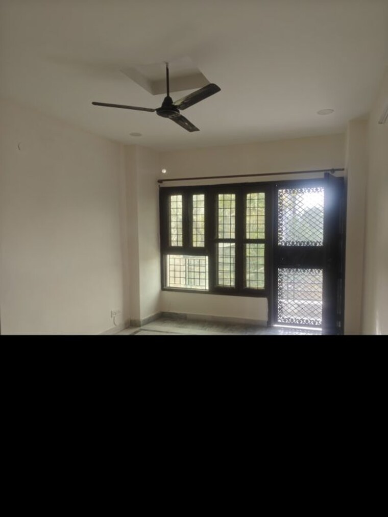 Room, ss-mayfield-gardens 3 Bedroom 1600 Sq.Ft. Builder Floor In Sector 51 Gurgaon 10191146