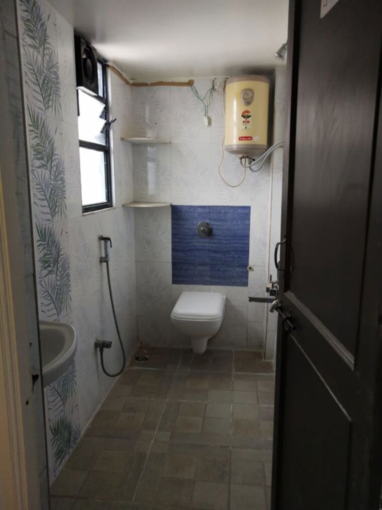 Bathroom, anand-park-aundh 2 Bedroom 900 Sq.Ft. Apartment In Aundh Pune 10191174