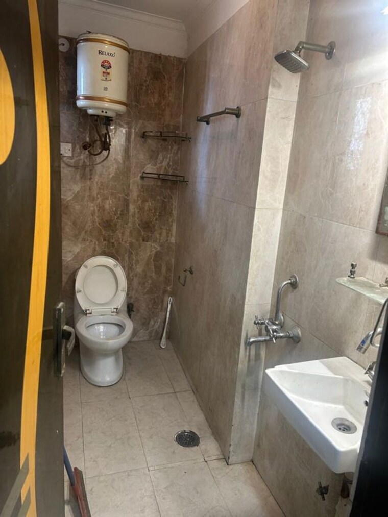 Bathroom, saket 2 Bedroom 1000 Sq.Ft. Apartment In Saket Delhi 10191187