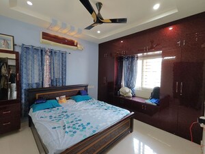 Master Bedroom in 2.5 BHK Apartment at Guttala Begumpet – for Rent